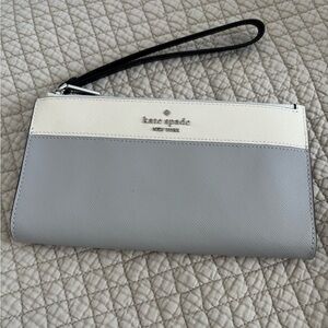 Kate Spade NY Madison Double Zip Wristlet Wallet Saffiano leather Platinum Gray